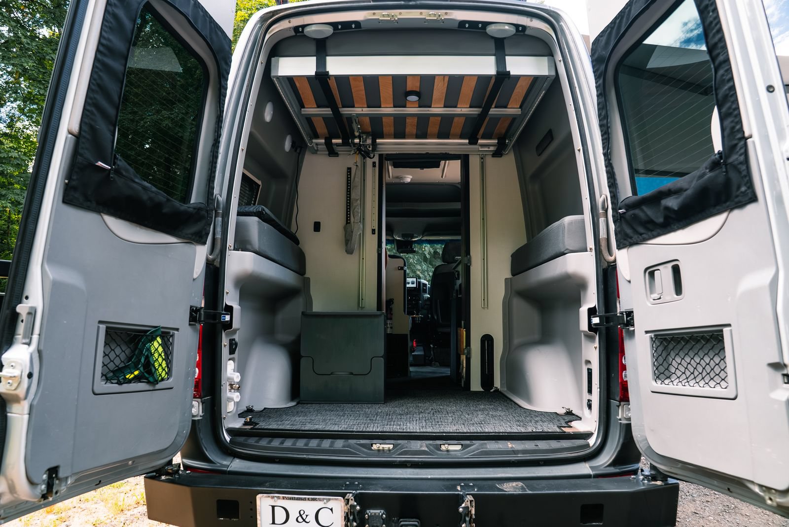 Used 2018 Mercedes-Benz Sprinter 2500 image 16