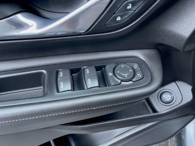 Used 2024 GMC Terrain SLE w/ Driver Convenience Package FWD image 23