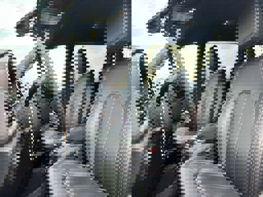 Used 2026 Chrysler Pacifica Select image 6