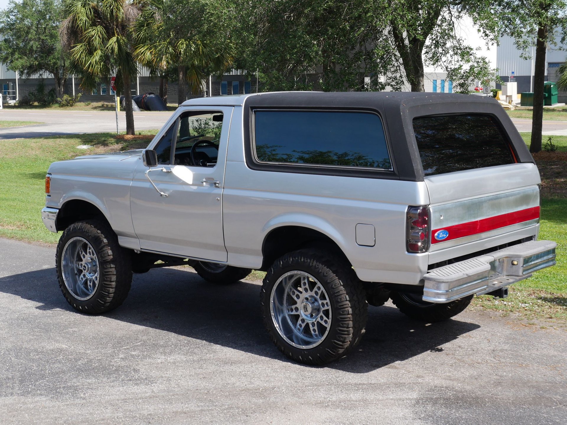 Used 1990 Ford Bronco AWD/4WD image 20