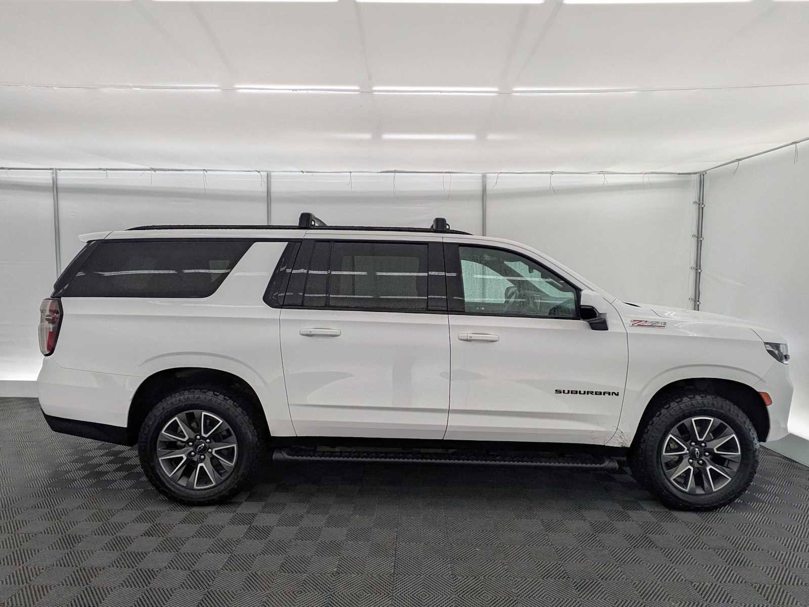 Used 2024 Chevrolet Suburban Z71 AWD/4WD image 7