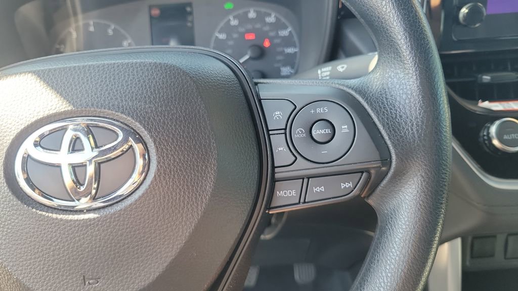 Used 2024 Toyota Corolla Cross S AWD/4WD image 34