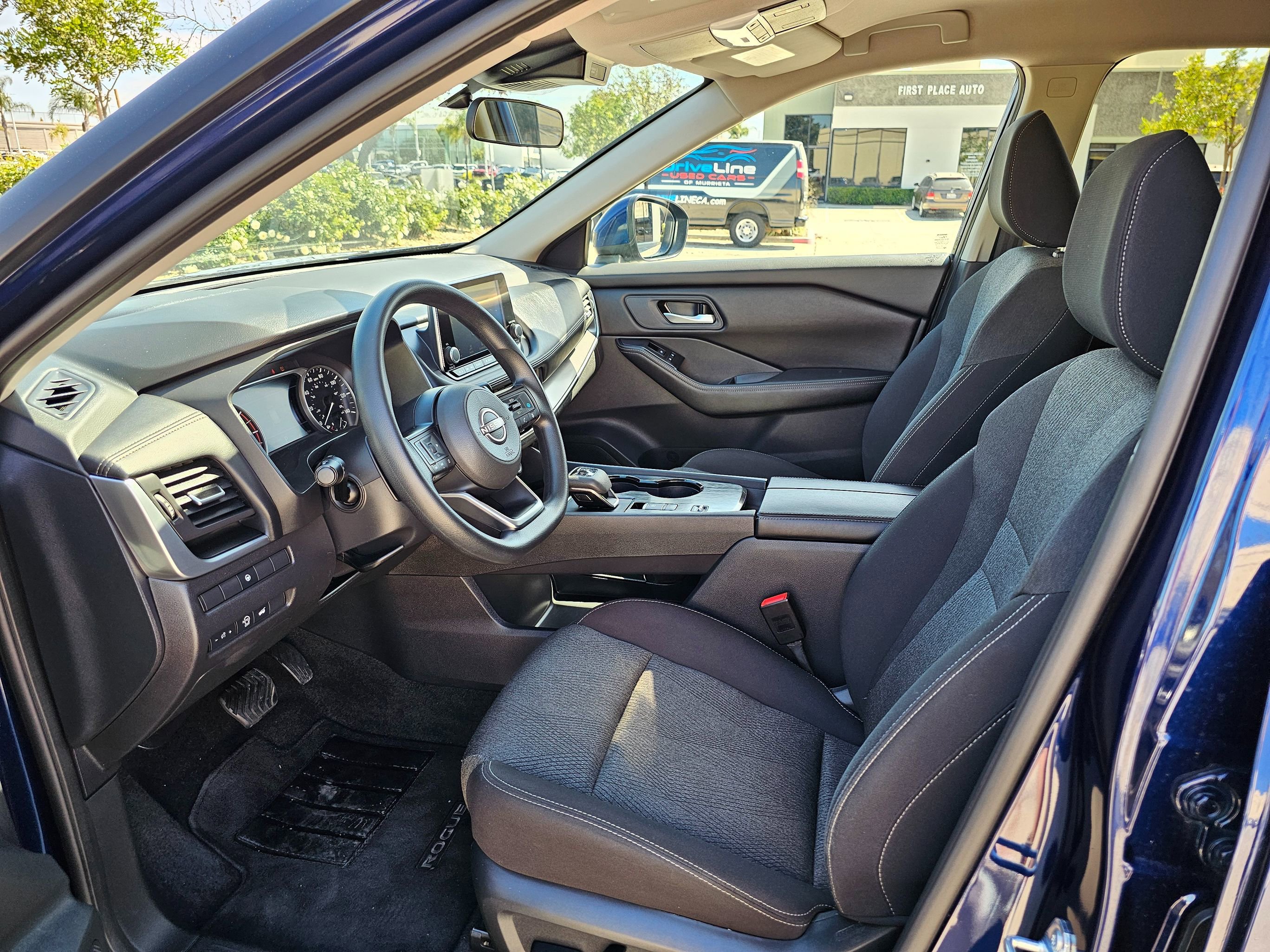 Used 2024 Nissan Rogue SV FWD image 15