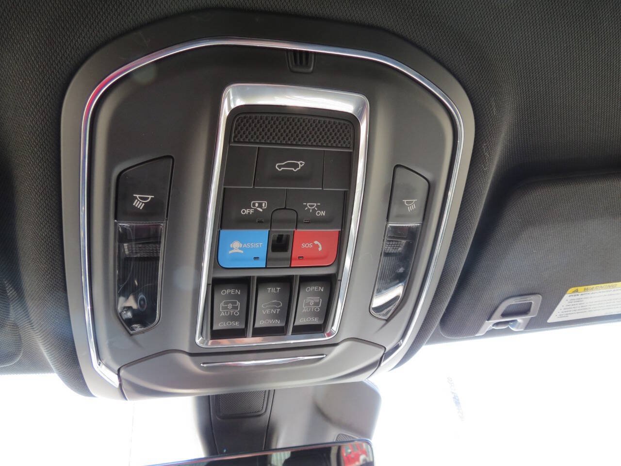 Used 2024 Jeep Grand Cherokee L Limited w/ Luxury Tech Group II AWD/4WD image 26