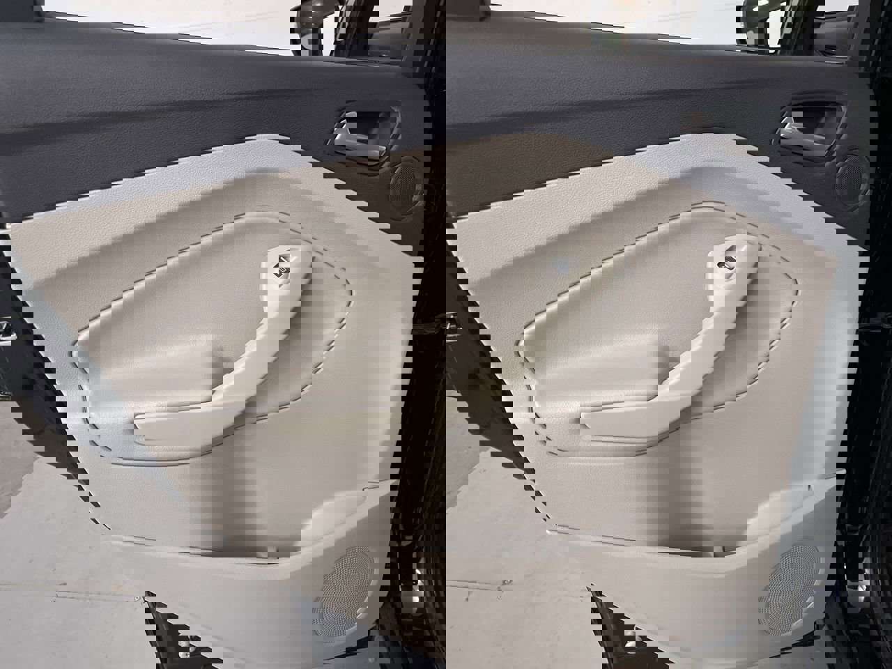 Used 2019 Ford Escape Titanium image 21