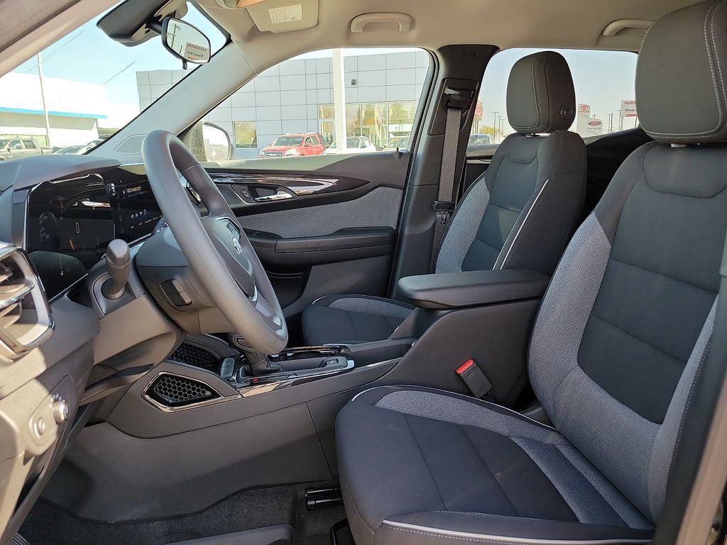 New 2026 Chevrolet TrailBlazer LT w/ Midnight Edition FWD image 19
