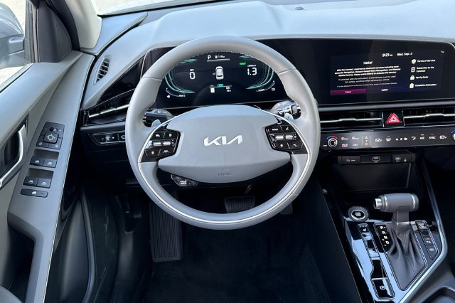 New 2026 Kia Niro EX w/ EX Premium Package FWD image 17
