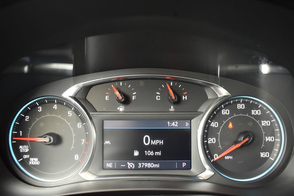Used 2023 Chevrolet Traverse LT FWD image 17