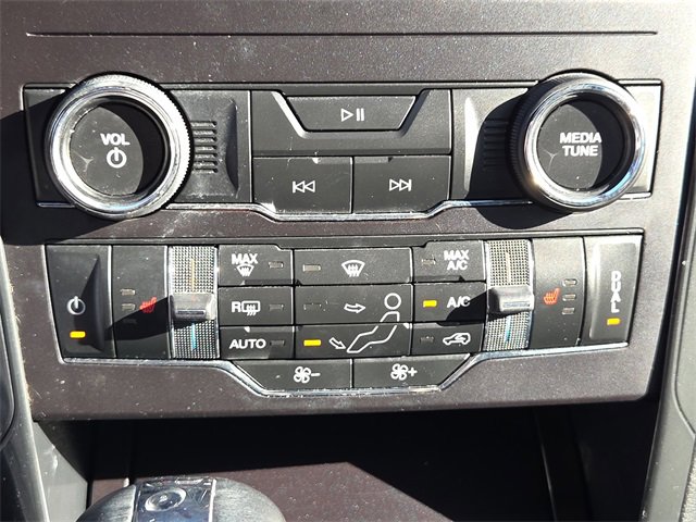 Used 2019 Ford Explorer XLT w/ Equipment Group 202A image 22