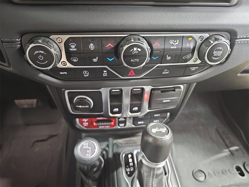 Used 2024 Jeep Wrangler Rubicon w/ Convenience Group image 29