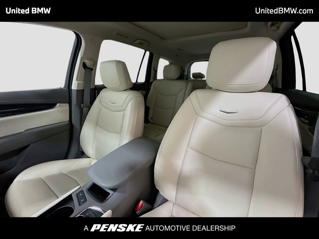 Used 2025 Cadillac XT6 Premium Luxury w/ Technology Package image 5