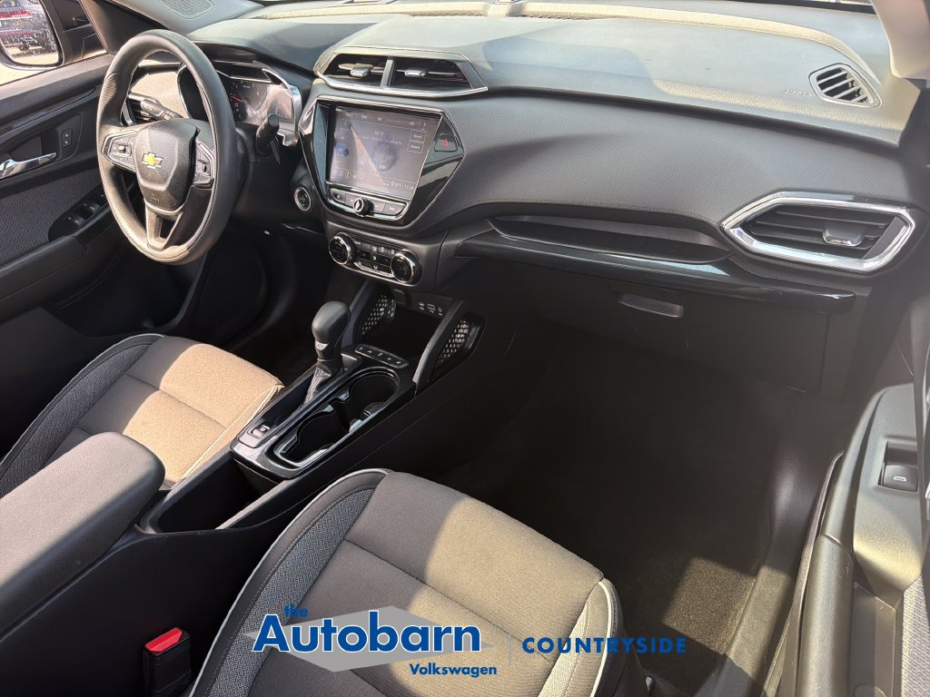 Used 2021 Chevrolet TrailBlazer LT w/ Sun and Liftgate Package FWD image 28