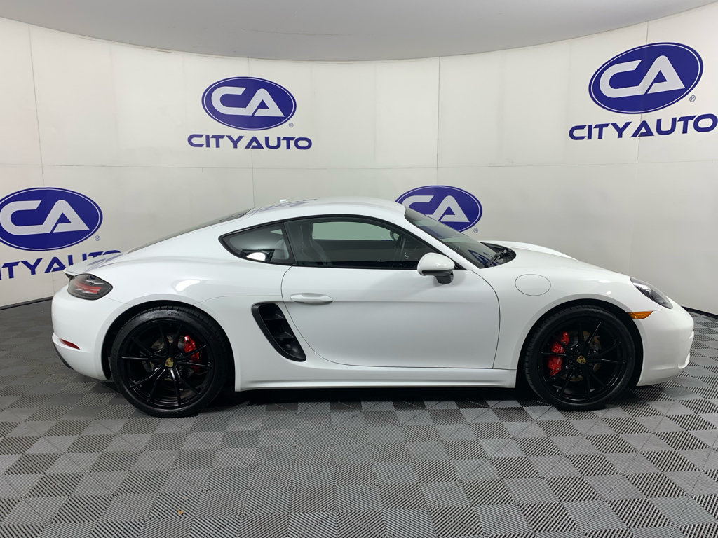 Used 2019 Porsche 718 Cayman S RWD image 2