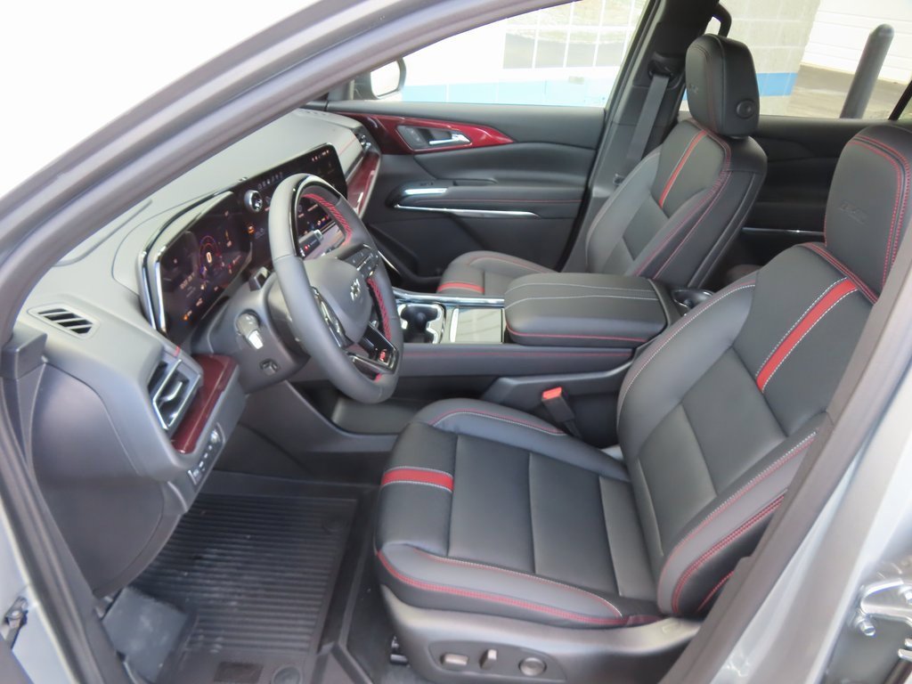 New 2026 Chevrolet Traverse RS w/ LPO, Floor Liner Package image 23