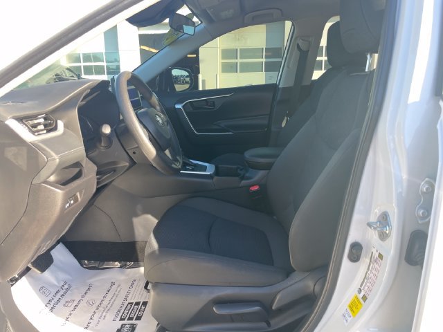 Certified 2025 Toyota RAV4 LE AWD/4WD image 19