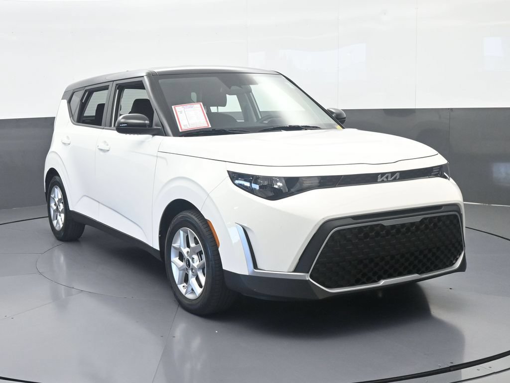 Used 2024 Kia Soul S FWD image 9