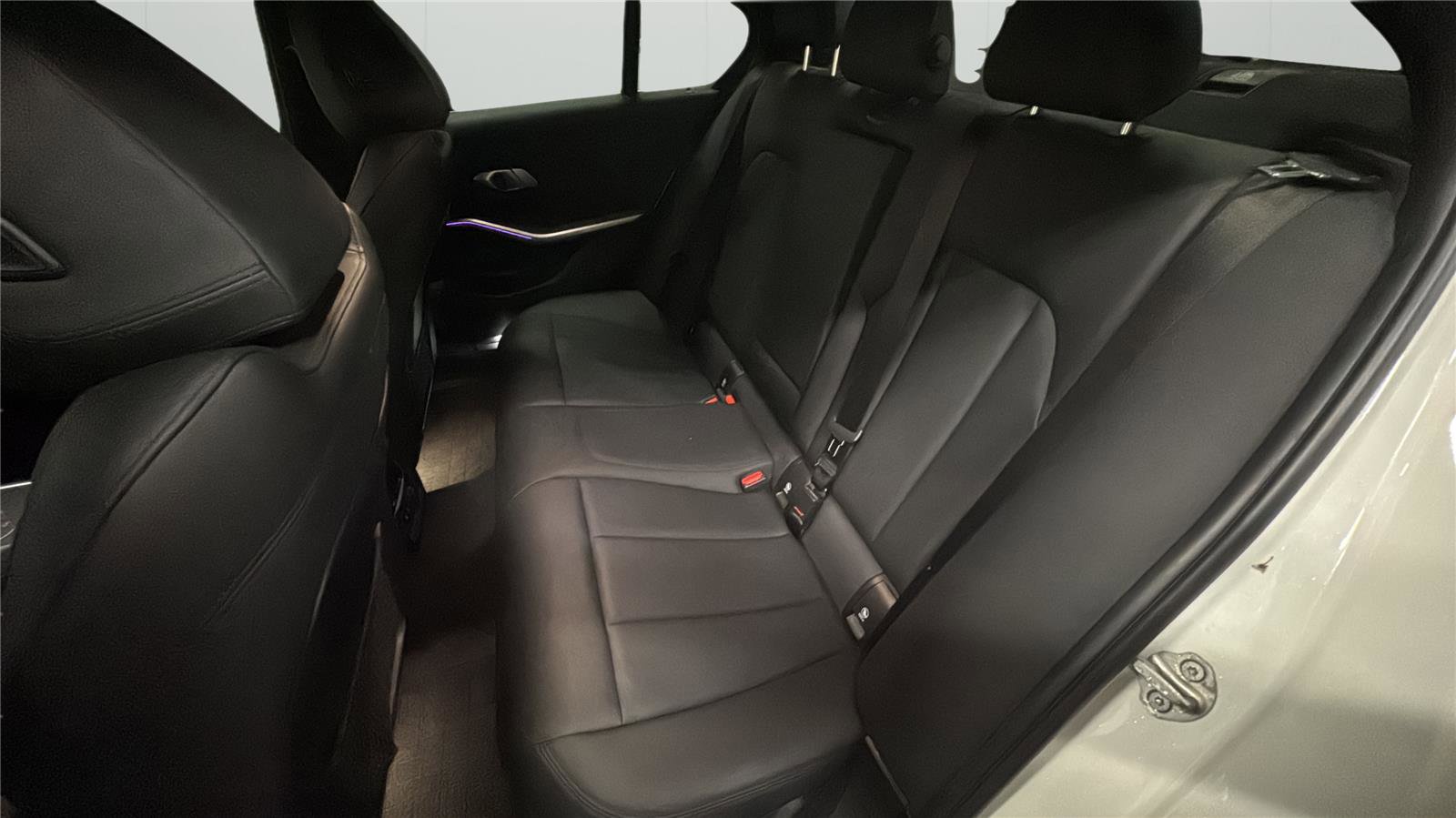 Used 2020 BMW 330i xDrive Sedan w/ Premium Package image 11