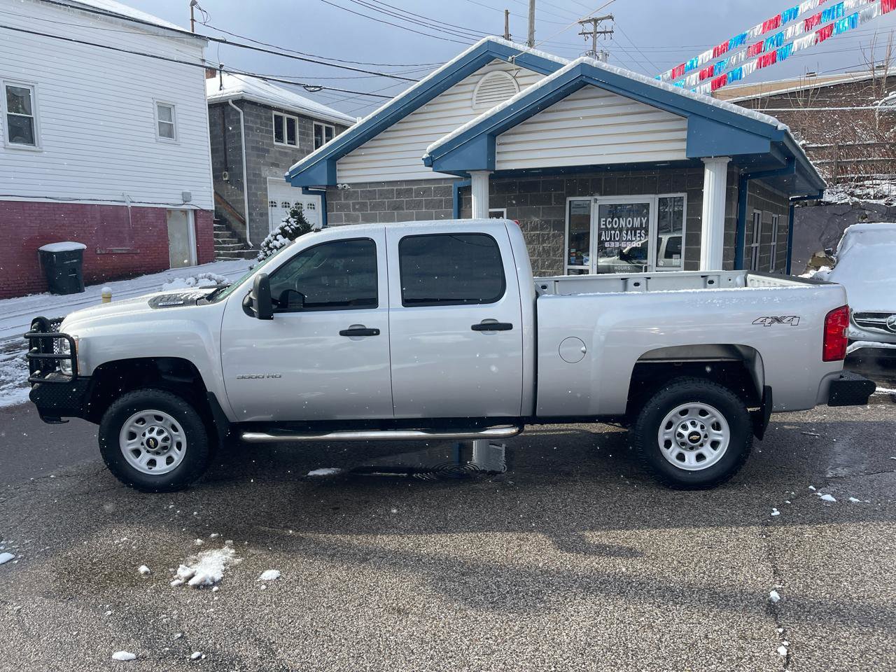 Used 2013 Chevrolet Silverado 3500 W/T w/ Snow Plow Prep Package image 9