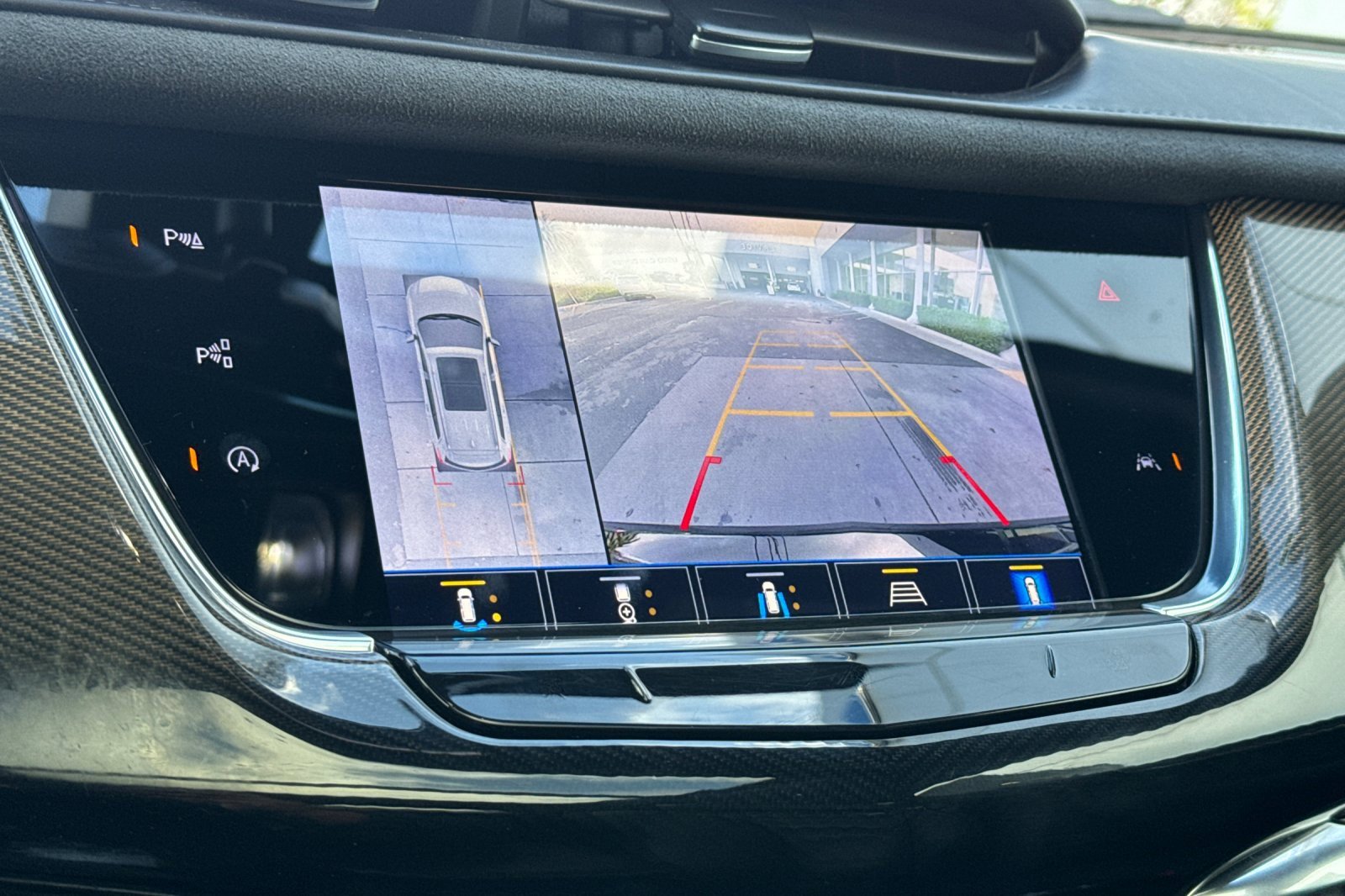 Used 2021 Cadillac XT6 Sport w/ Platinum Package image 21