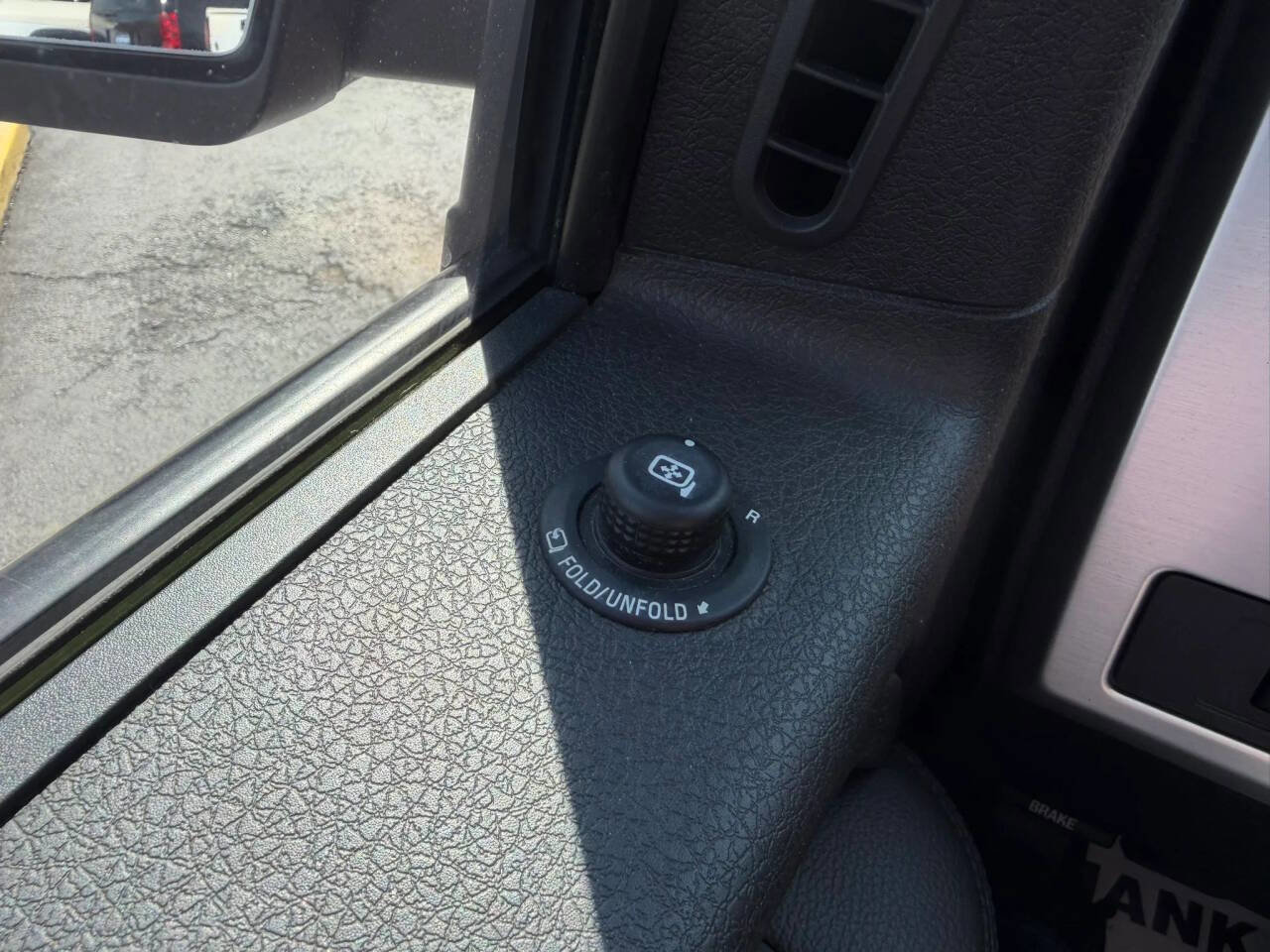 Used 2014 Ford F150 Platinum image 42