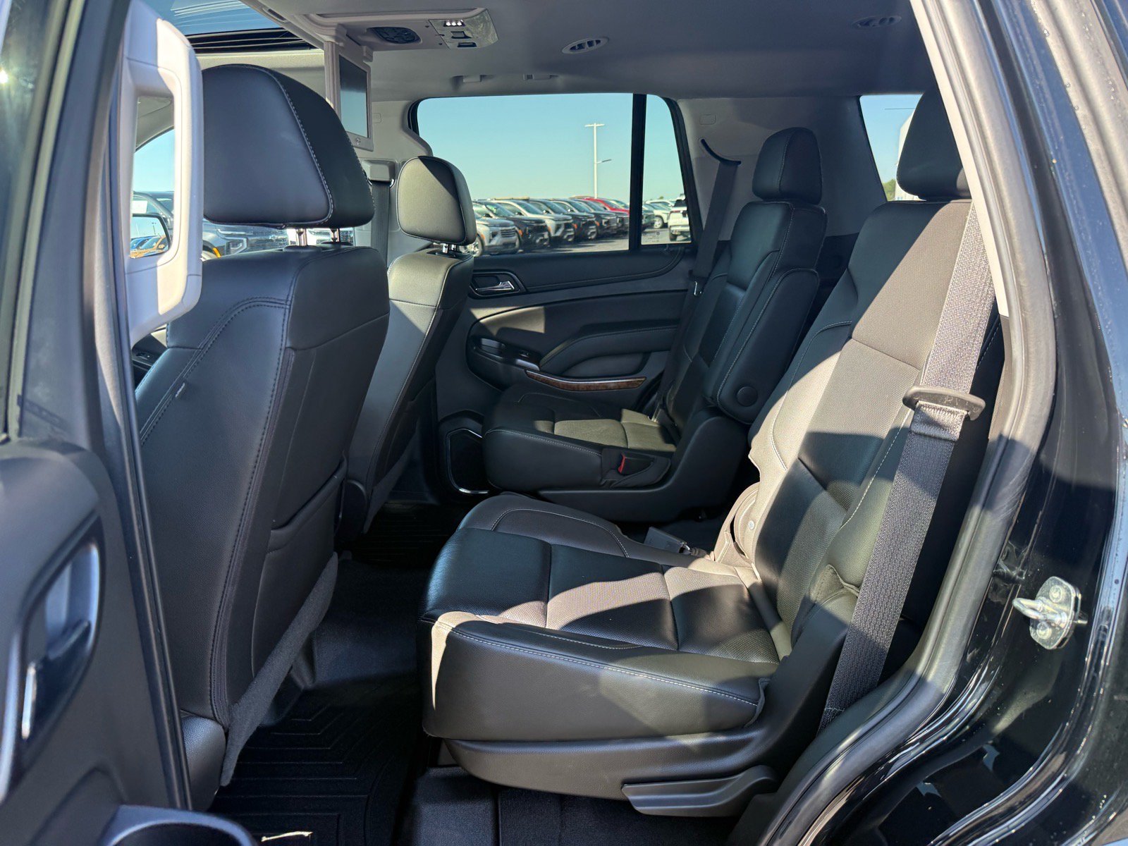 Used 2019 Chevrolet Tahoe Premier AWD/4WD image 16