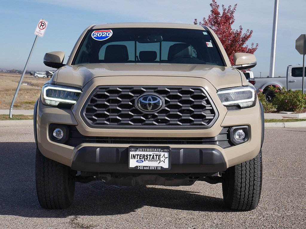 Used 2020 Toyota Tacoma TRD Off-Road w/ TRD Premium Off Road Package AWD/4WD image 8