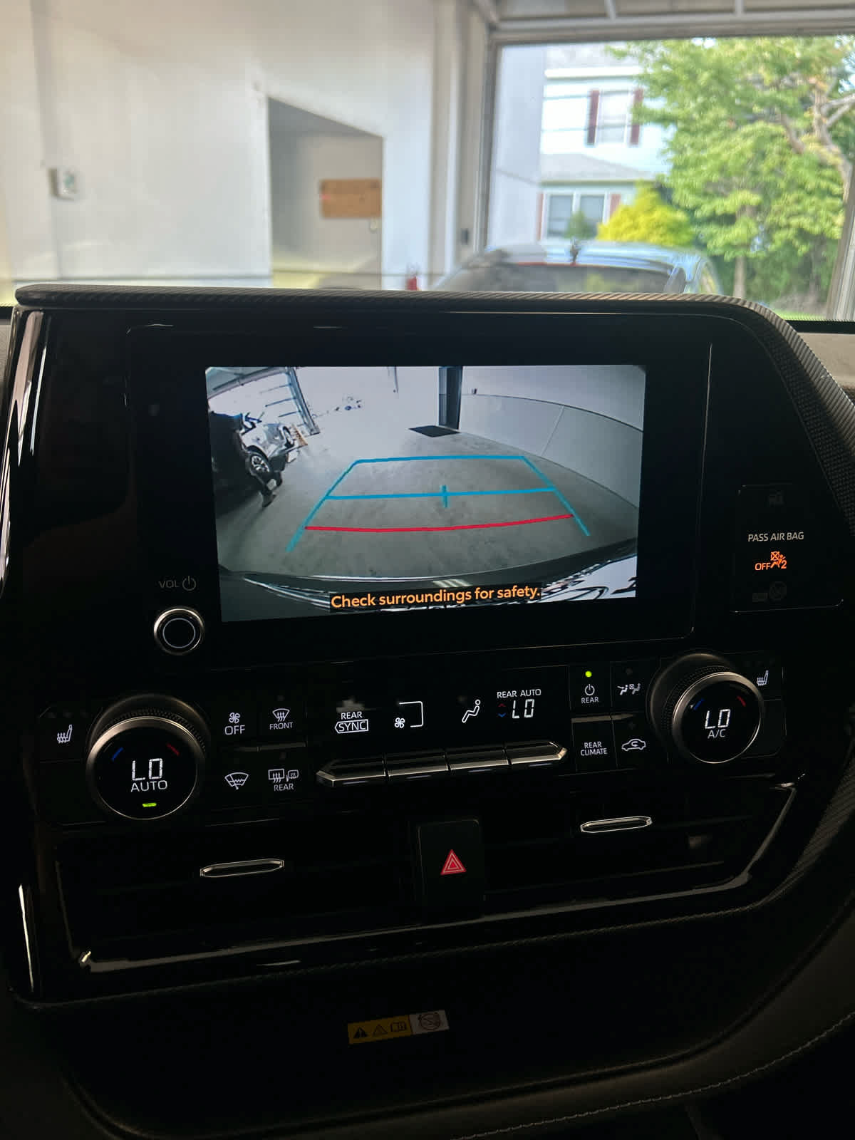 Used 2023 Toyota Highlander XSE AWD/4WD image 18