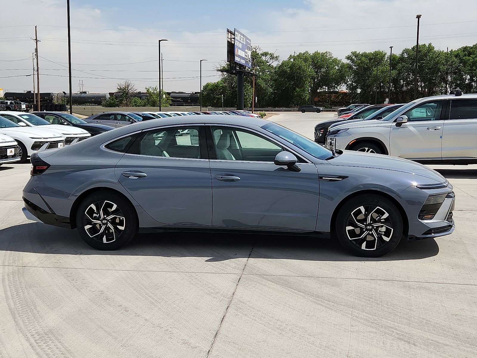 New 2025 Hyundai Sonata SEL FWD image 5