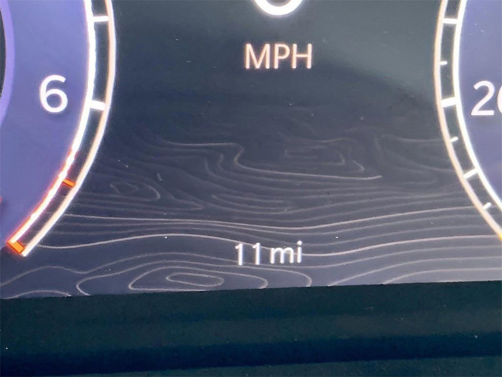 New 2025 Jeep Grand Cherokee Limited w/ Trailer Tow Package image 36