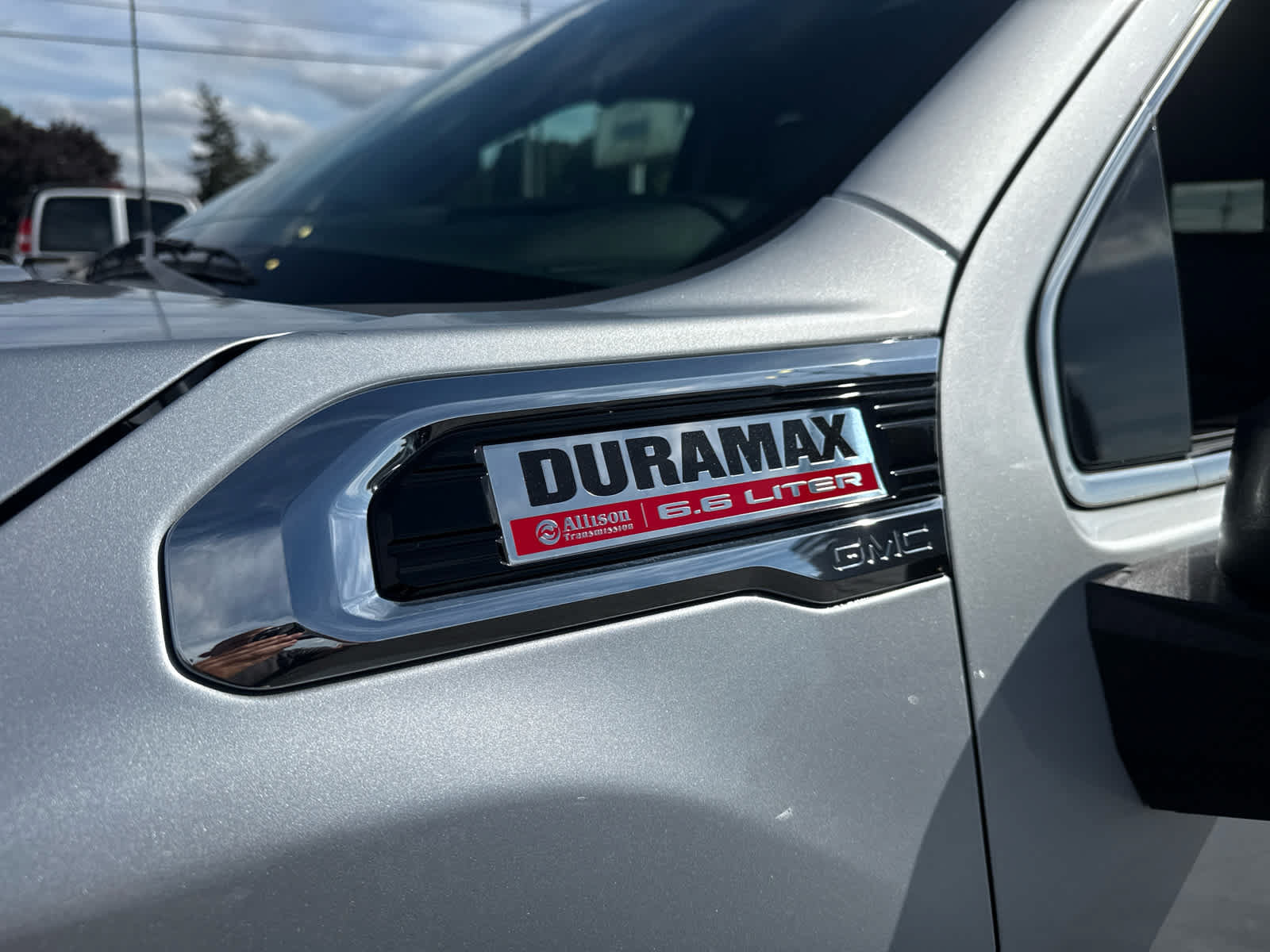 Certified 2022 GMC Sierra 3500 Denali w/ Technology Package AWD/4WD image 10