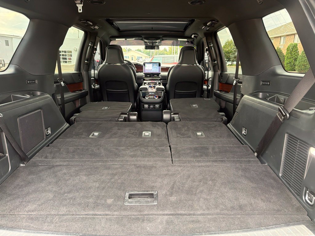 Used 2021 Lincoln Navigator Reserve AWD/4WD image 27