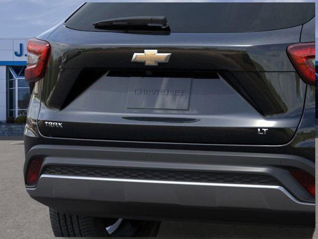 New 2026 Chevrolet Trax LT w/ Driver Confidence Package image 14