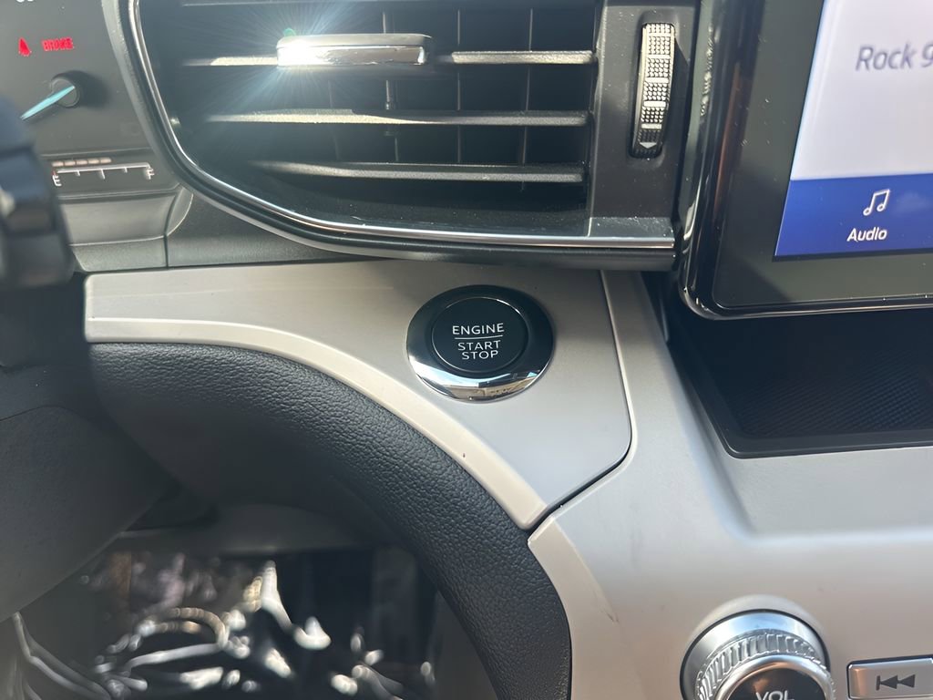 Used 2024 Ford Explorer XLT w/ Equipment Group 202A image 22