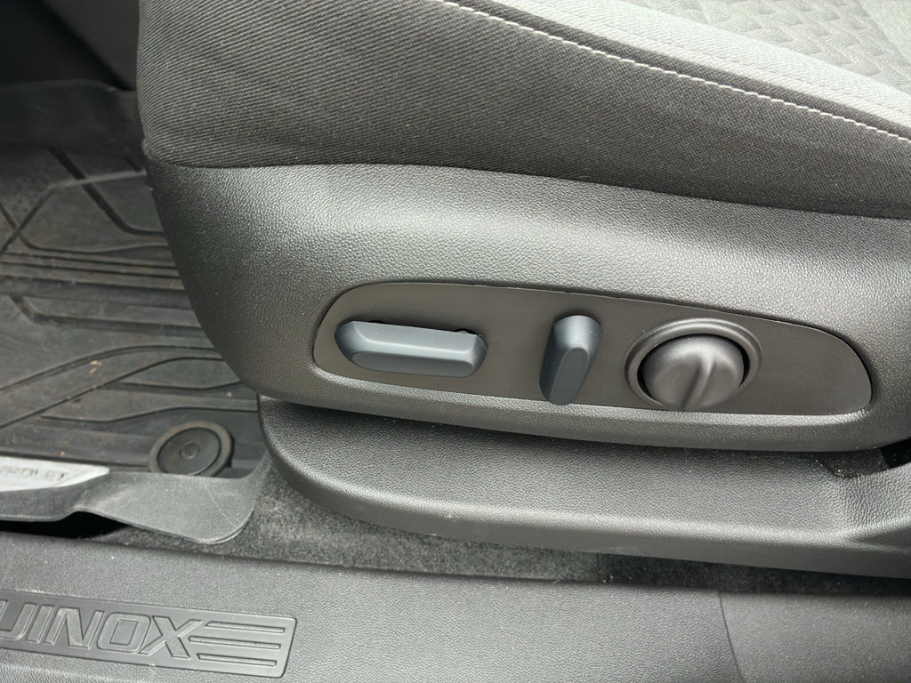 Used 2024 Chevrolet Equinox LS w/ LS Convenience Package FWD image 17