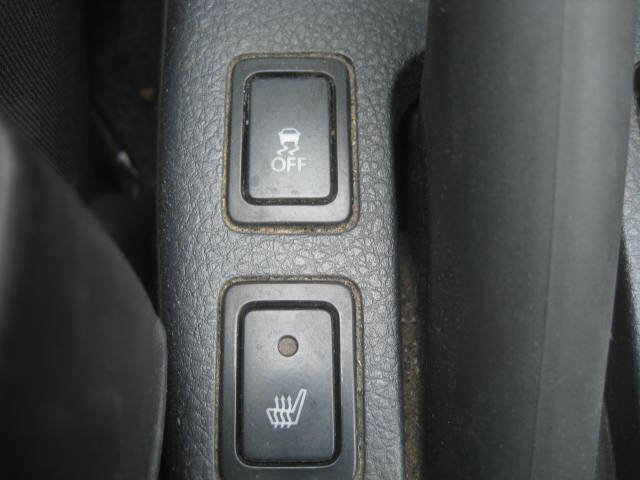 Used 2012 Suzuki SX4 Premium image 25