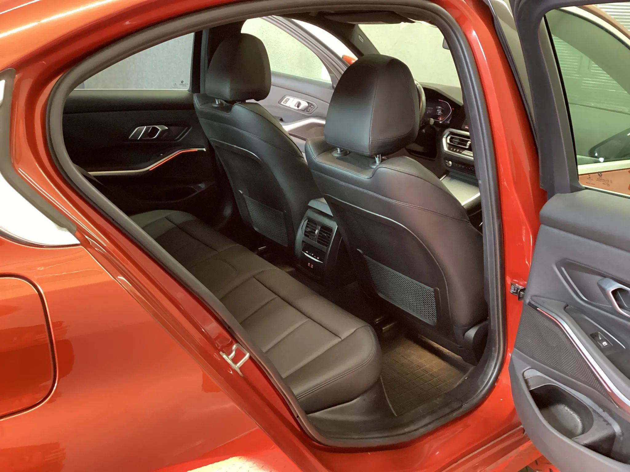 Used 2021 BMW 330i xDrive Sedan w/ Convenience Package AWD/4WD image 11