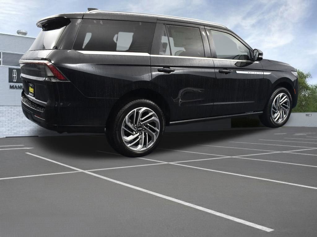 New 2025 Lincoln Navigator Reserve image 4