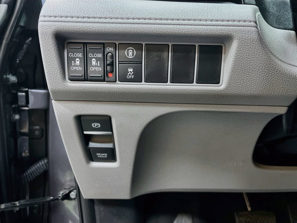 Used 2023 Honda Odyssey EX image 10