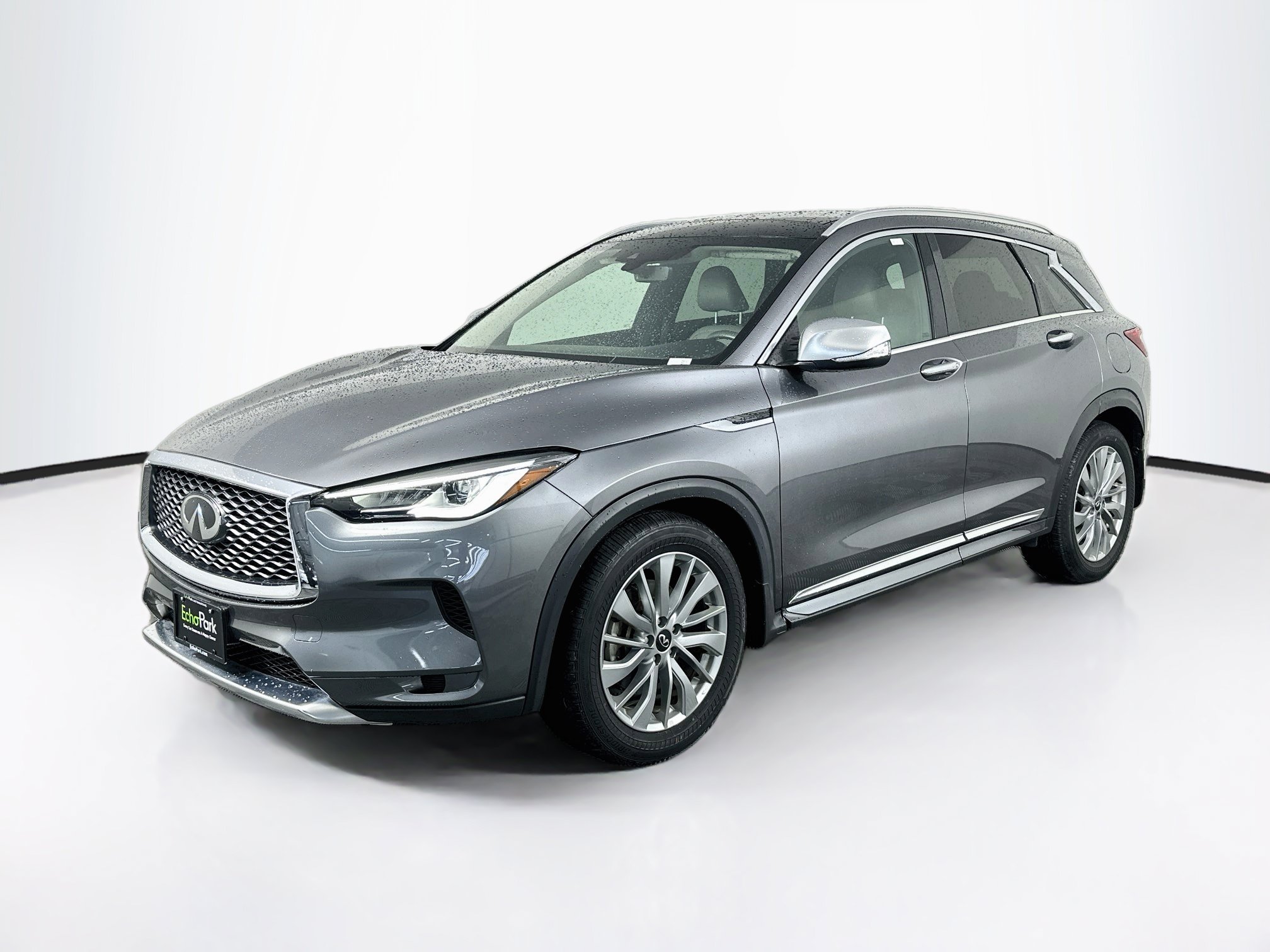 Used 2023 INFINITI QX50 Luxe w/ Accent Package AWD/4WD image 3