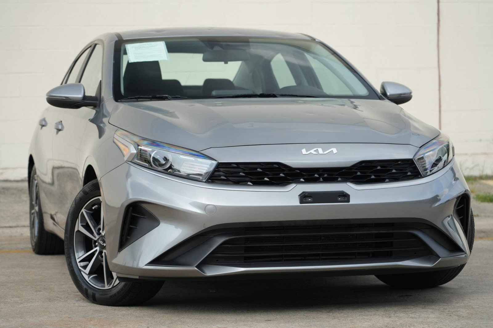 Used 2023 Kia Forte LXS w/ LXS Technology Package FWD image 2