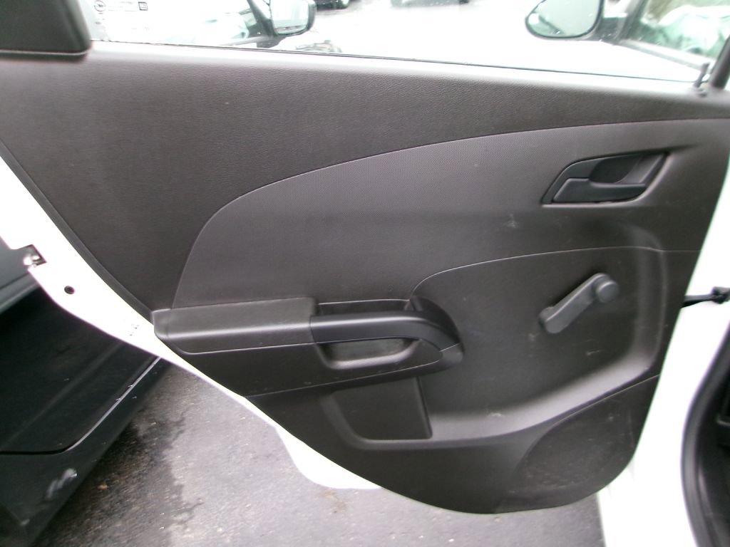 Used 2020 Chevrolet Sonic LT image 10