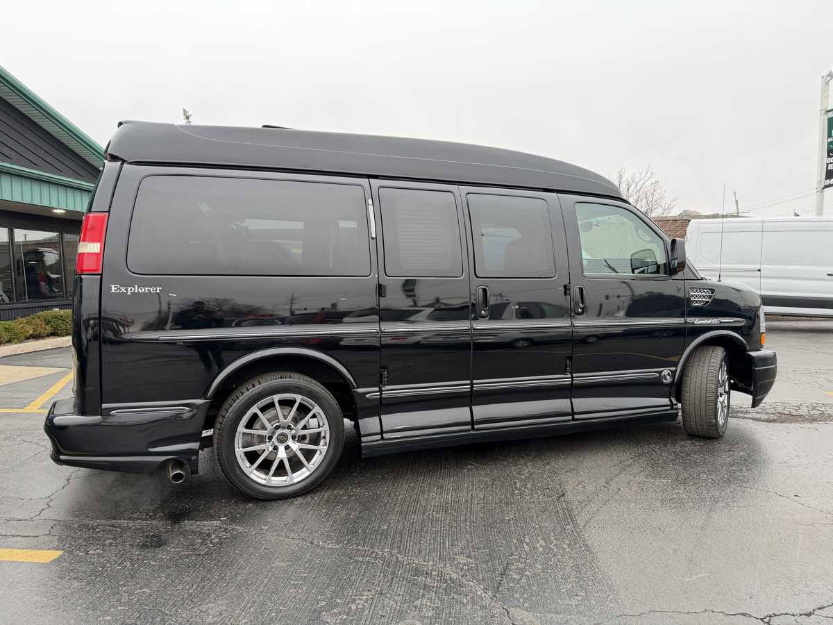 Used 2012 Chevrolet Express 1500 image 11