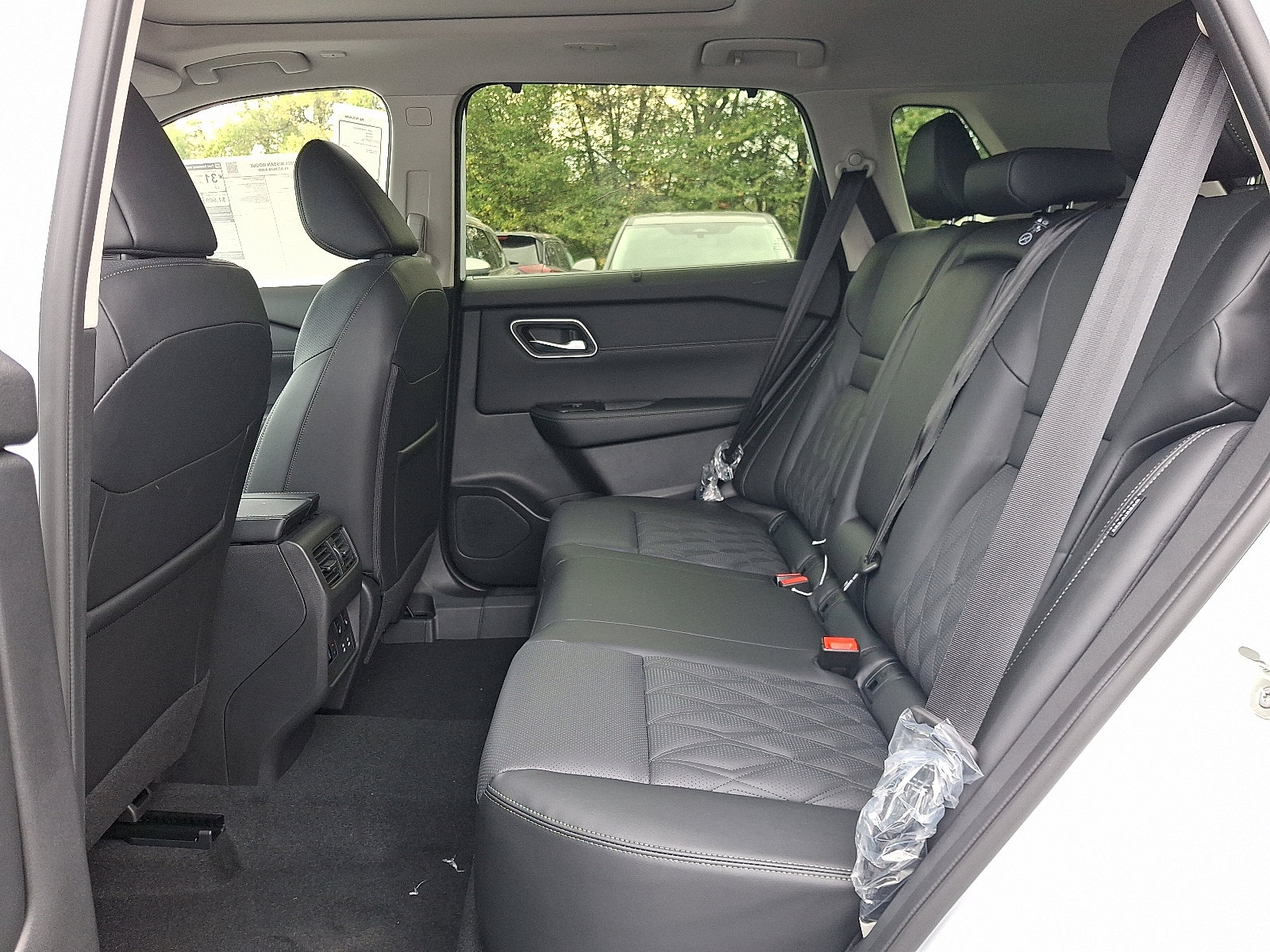 New 2026 Nissan Rogue Platinum image 5