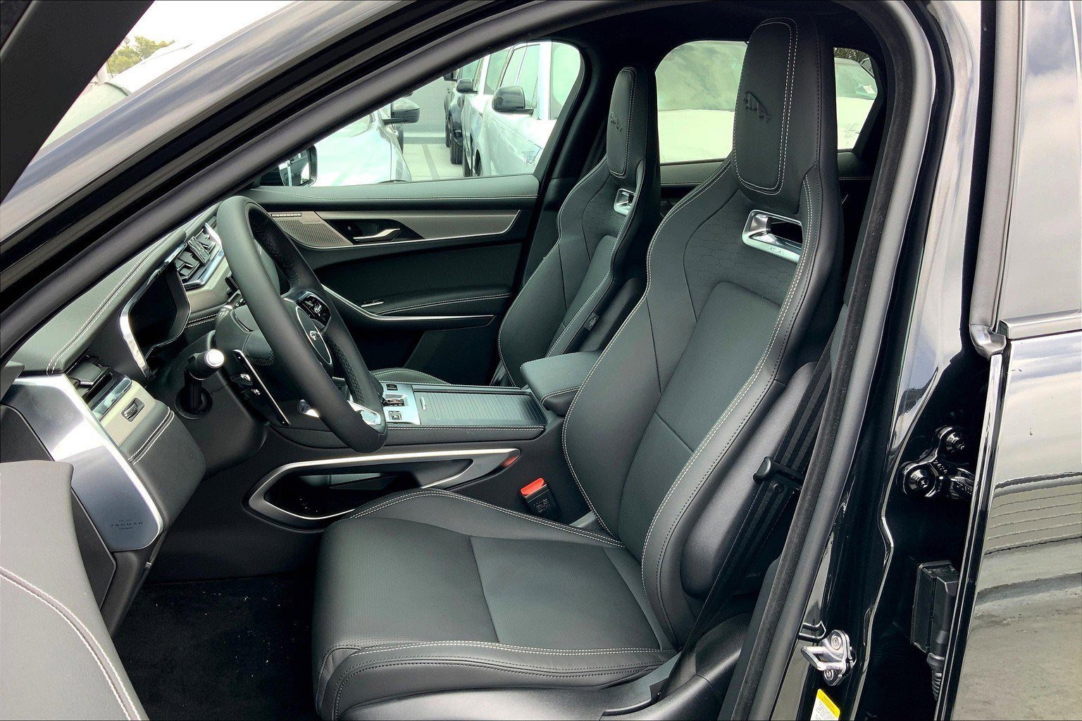 New 2026 Jaguar F-PACE R-Dynamic S image 5