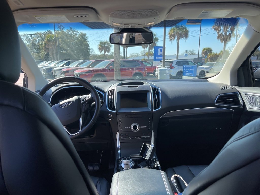 Used 2020 Ford Edge Titanium w/ Equipment Group 301A image 10
