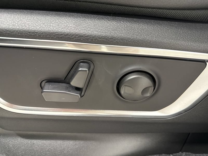 New 2026 RAM 1500 Laramie AWD/4WD image 21
