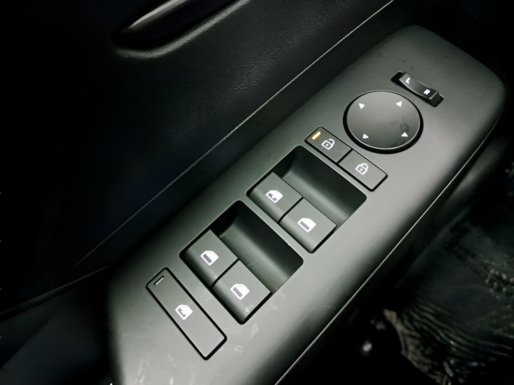 New 2026 Hyundai Kona SE AWD/4WD image 25
