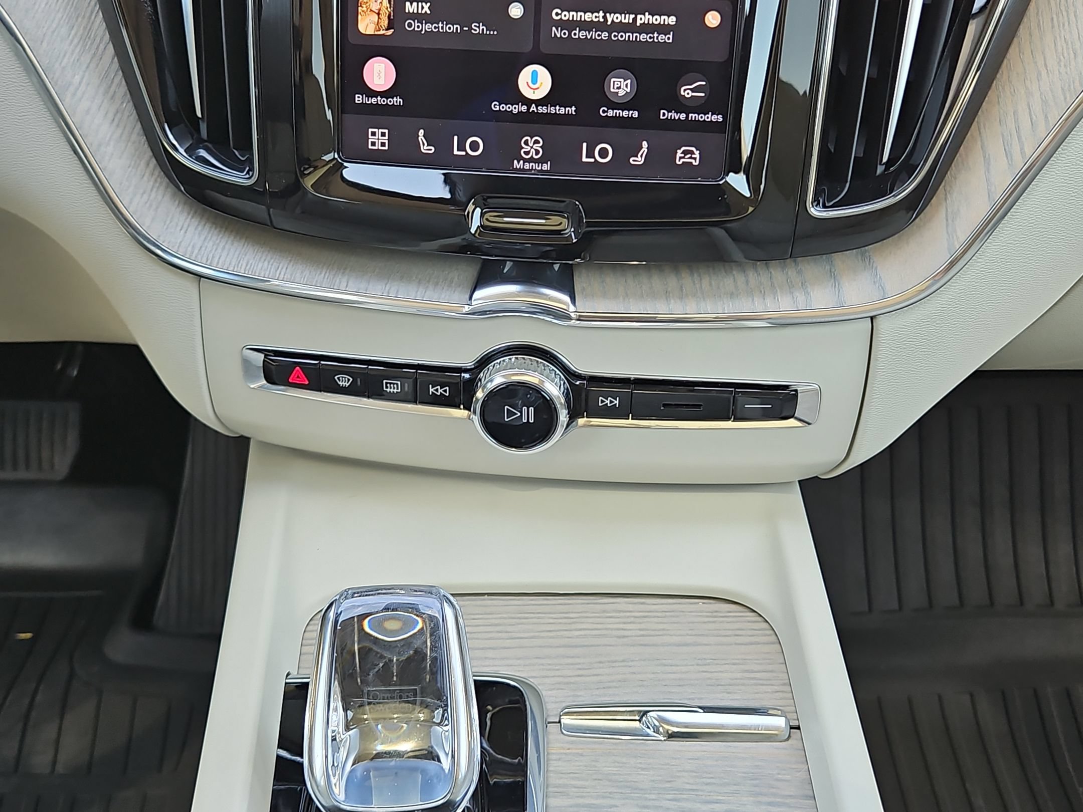 Used 2022 Volvo XC60 B5 Inscription w/ Advanced Package FWD image 18