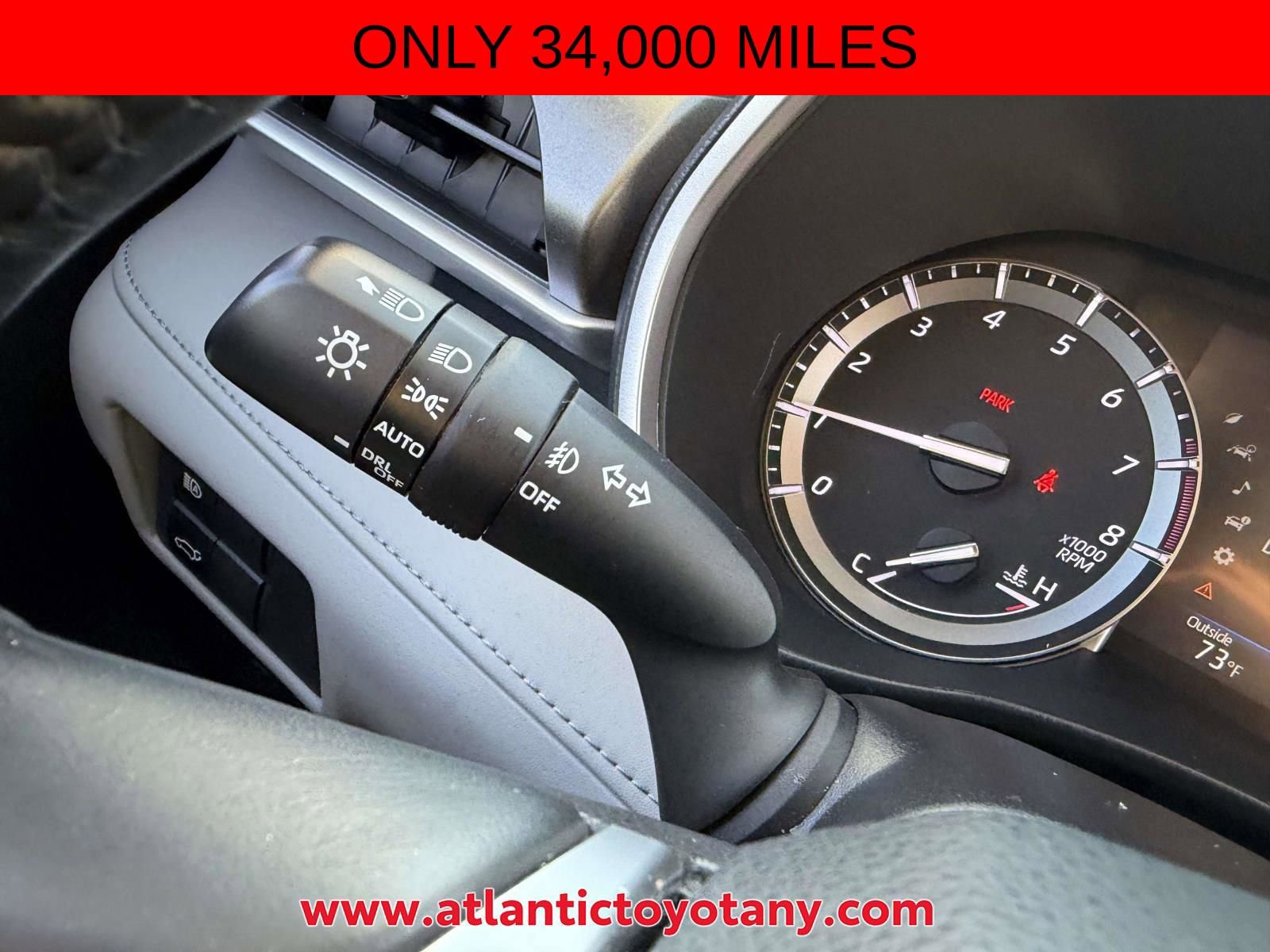 Used 2021 Toyota Highlander XLE AWD/4WD image 29