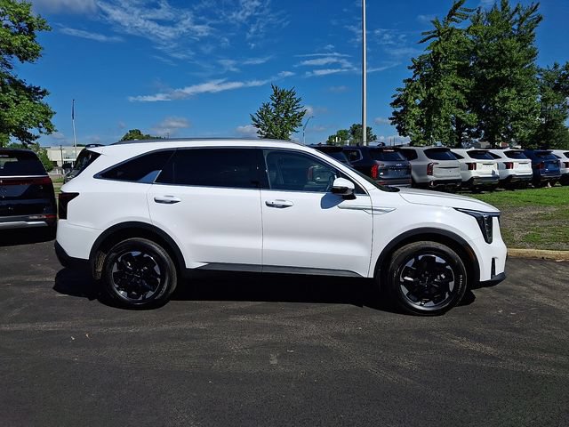 Certified 2025 Kia Sorento S AWD/4WD image 7